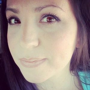 Meet your Posher, Candace